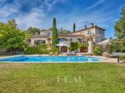 À 15 km d'Aix en Provence Propriété familiale en...