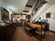 A 1/c de Av. Maipú, Chalet Clásico en 2 Plantas con...