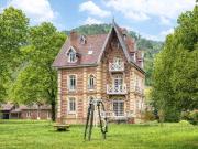 À 1h30 de Paris Bord de Seine 1,8 hectares 210m²...