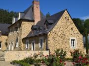 A 1h45 de Paris par TGV – Magnifique manoir du XVII...