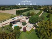 A 25 minutes de la gare Tgv d’Avignon, cette belle...