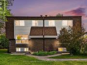 A 26A Lovell Lane, Ottawa, ON, K2H 9B6 townhouse for...