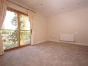 A 2 Bedroom Flat in Hatherley GL51 6EZ