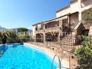 À 400 MÈTRES DE LA PLAGE DE CAVALAIRE: VILLA DE CARACTÈRE AV