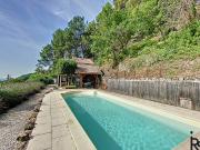 A 5 minutes d'un village avec tous les commerces,...