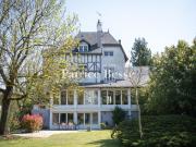 À Amiens, une maison de maître de 1930 entièrement...