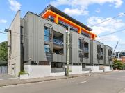 A Apartments TOP FLOOR + EXTRA LARGE Balcony