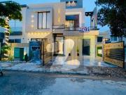 A beautiful 10 marla house for sale in iqbal block...