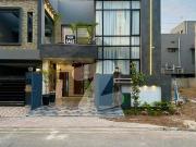 A beautiful 5 marla house for sale in shershah block...