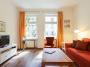 A beautiful and quiet 2 room apartment in an old...