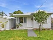 A Beautifully Reimagined Eastport Cottage