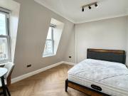 A bright and refurbished studio flat in Paddington