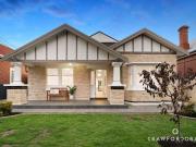 A Bungalow Stylishly Reborn, just a Pause from the CBD A Bungalow Stylishly Reborn, just a Pause from the CBD