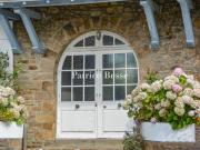 À Carantec, en baie de Morlaix, à 100 m de la plage, une...