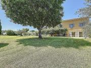 A Carpentras, une bastide avec piscine 257m² Carpentras