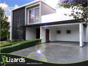 a casa en venta ó renta en el campanario qro. 4 rec....