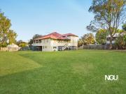 A Colonial Queenslander Beauty on a Rare 1,007m²...
