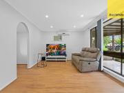 A comfortable family house near school and amenities