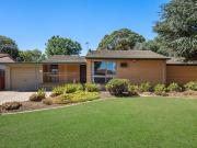 A Cosy & Accomodating Residence!