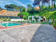 A cuatro vientos y con piscina privada !