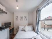 A Denmark Hill, London, 1 Bedroom Ground