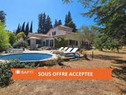 A deux pas du centre de Villecroze, 6 pièces, 175m2