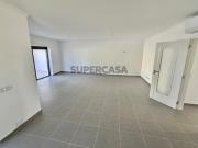 A estrear. Moradia Geminada V3+1 com Piscina e garagem