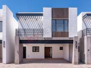 ¡A estrenar! Casa en Venta muy amplia, Sector Viñedos,...