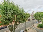 A fantastic bright third floor apartment to rent on...