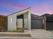 A Fantastic Opportunity in a Sought After Craigieburn...