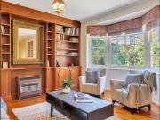 A FEW STEPS FROM THE PARADE