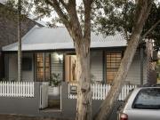 A freestanding cottage with a north facing garden haven