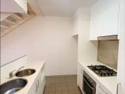 Spacious 2 Bedroom Apartment in the Heart of Zetland –...