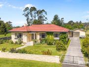 Charming Railton Home on Expansive 2648m2 Block with...