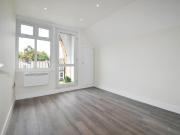 A gorgeous 2 bedroom property is is offered for re