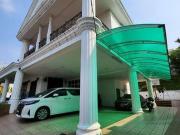 A Highly Sort After Neighbourhood Bungalow House in...