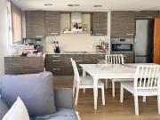 A HOUSE LES OFRECE ESTA PLANTA BAJA CON TERRAZA DE 30M2...