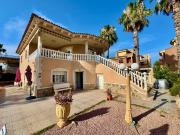 A la venta: Elegante villa de 4 dormitorios en un...