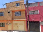 A LA VENTA ESTE INMUEBLE CON GRAN UBICACIÓN EN CASAS...