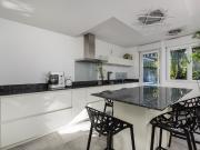 A LA VENTE ! Maison contemporaine au calme avec piscine...