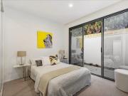 Stylish Ground Floor Apartment with Private Courtyard