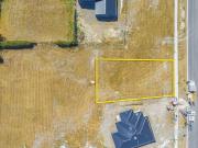 A largely proportioned block just a brief drive to the CBD