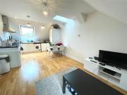 A light and bright top floor well presented apartment....