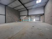 A LOUER 220m², 392m² et 512m² DE LOCAUX D'ACTIVITÉS...