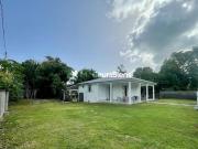 A LOUER A SAINTE ANNE JOLIE VILLA T3 MEUBLEE SUR TERRAIN...
