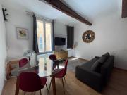 A LOUER AIX CENTRE VILLE MAGNIFIQUE T2 MEUBLE