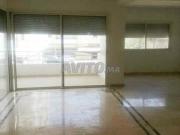 A louer appartement avec terrasse à Hay Riad