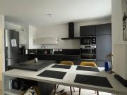 A louer, dans résidence récente, superbe F3 avec...