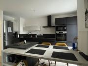 A louer, dans résidence récente, superbe F3 avec...