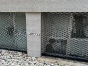 A louer: garage 104 m2 mezzanine 44m2